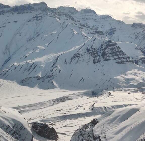 בית מלון כפרי Norbu House Tabo