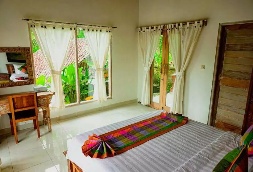 ペンション Kresna Asih House