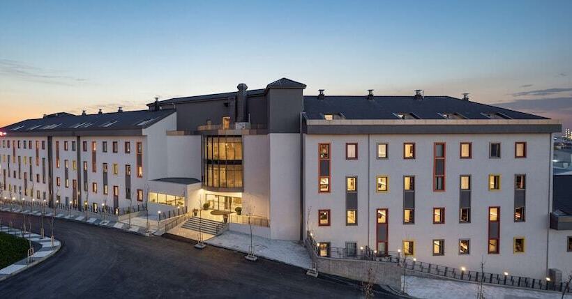 ホテル Hampton By Hilton Istanbul Airport, Arnavutkoy