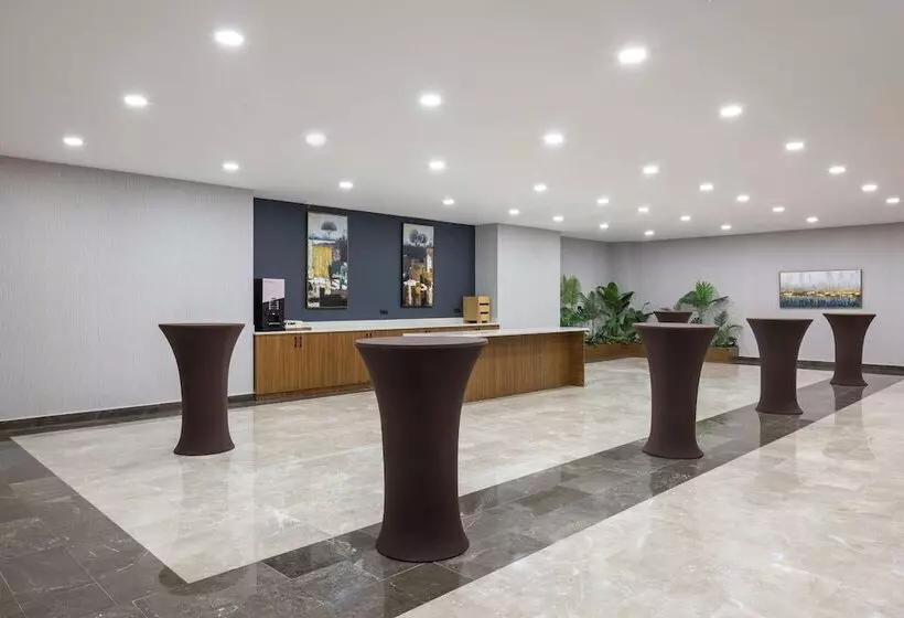 ホテル Hampton By Hilton Istanbul Airport, Arnavutkoy