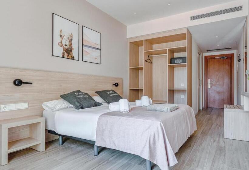 هتل Limehome Barcelona Carrer De Besalú 82