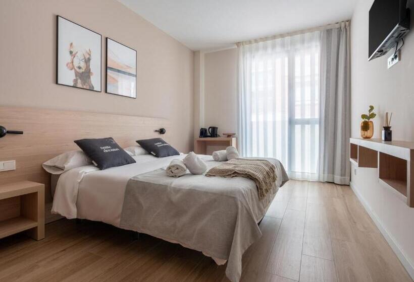 هتل Limehome Barcelona Carrer De Besalú 82