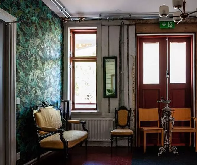 ホテル Matkustajakoti Ykspihlaja