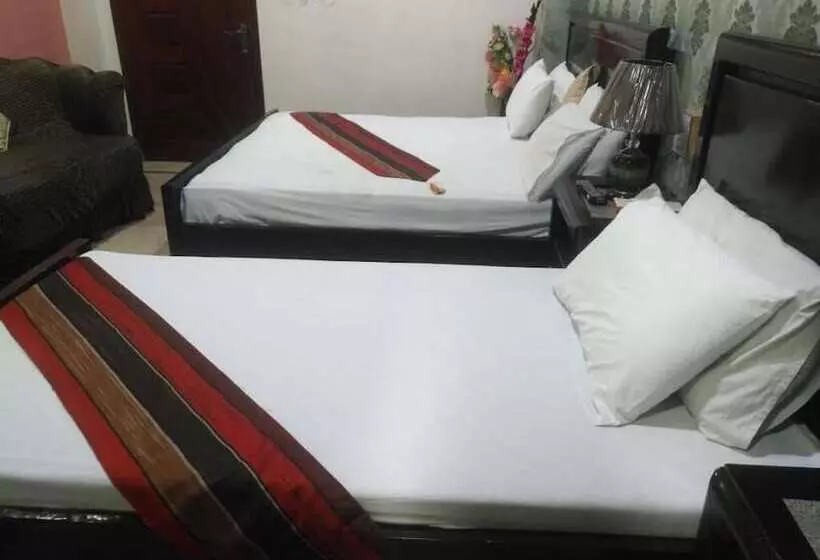 هتل Royal Residency Multan