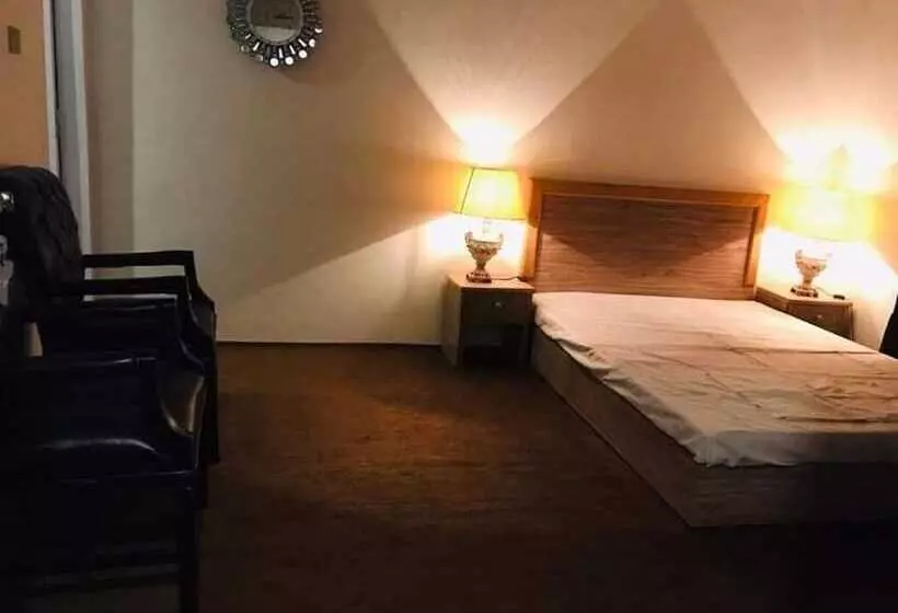 هتل Royal Residency Multan