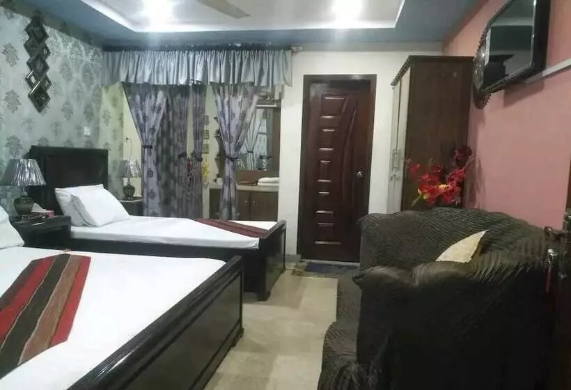 هتل Royal Residency Multan