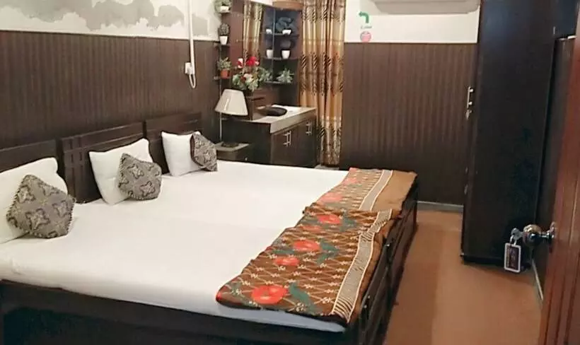 هتل Royal Residency Multan