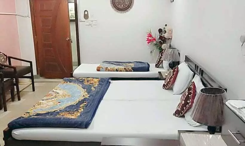 هتل Royal Residency Multan