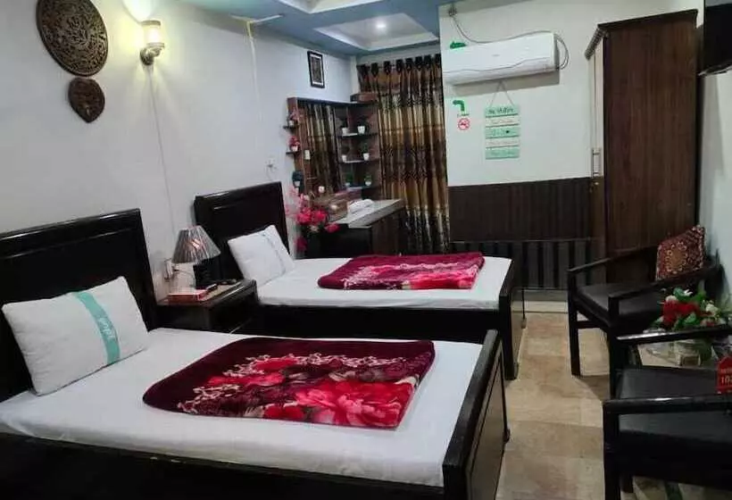 هتل Royal Residency Multan