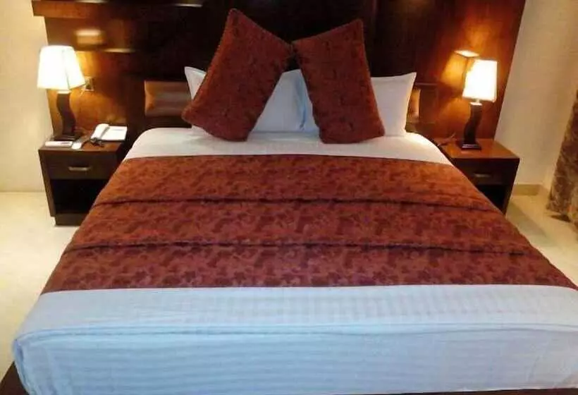 هتل Royal Residency Multan