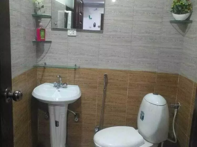 هتل Royal Residency Multan