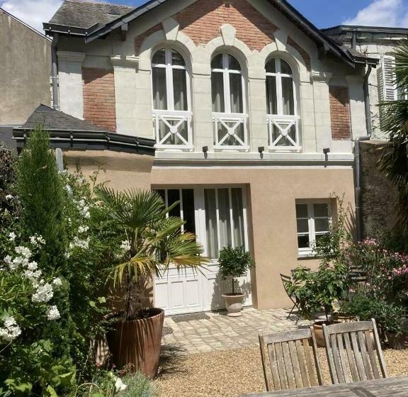 La Maison Du Cocher   Chambre Indépendante Climatisée En Hypercentre   Lit Queen Size
