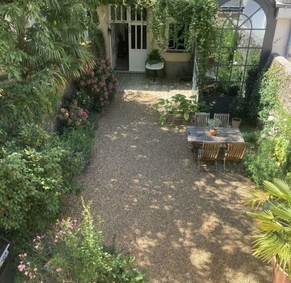 La Maison Du Cocher   Chambre Indépendante Climatisée En Hypercentre   Lit Queen Size