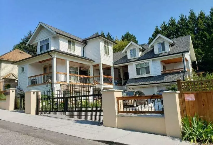 ペンション Holland Villa Vancouver