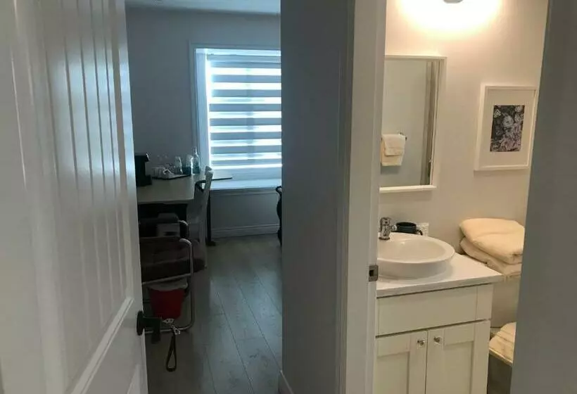 ペンション Holland Villa Vancouver
