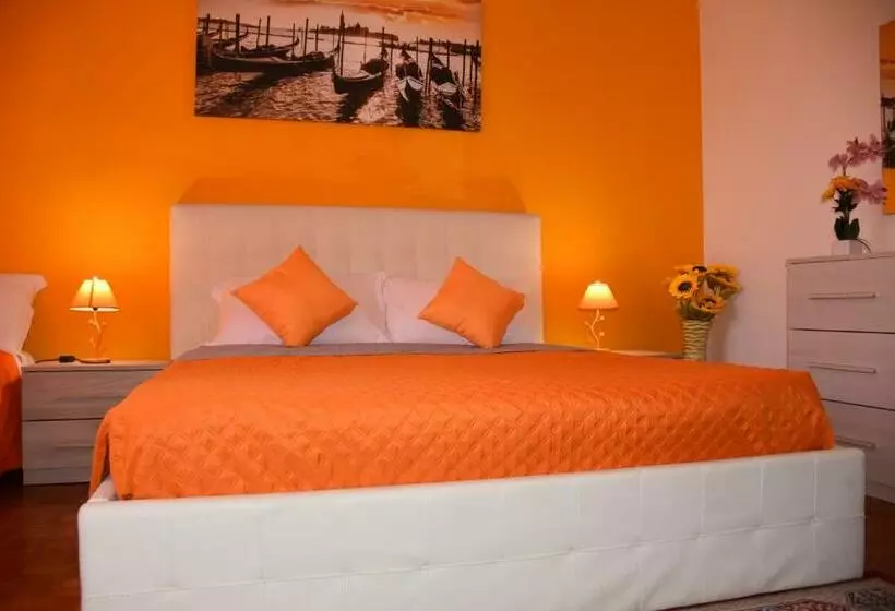 تختخواب و صبحانه Venice Day Apartment