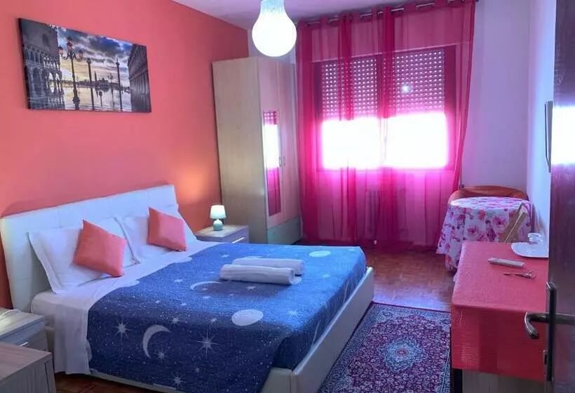 تختخواب و صبحانه Venice Day Apartment