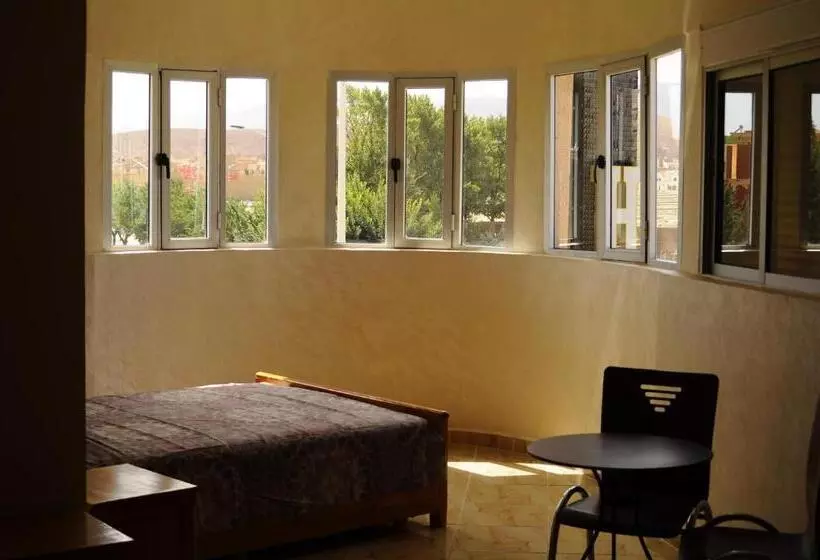 Hotelli Hôtel Imilchil