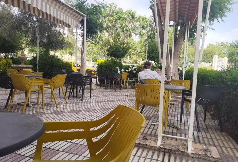 Hotelli Hôtel Imilchil