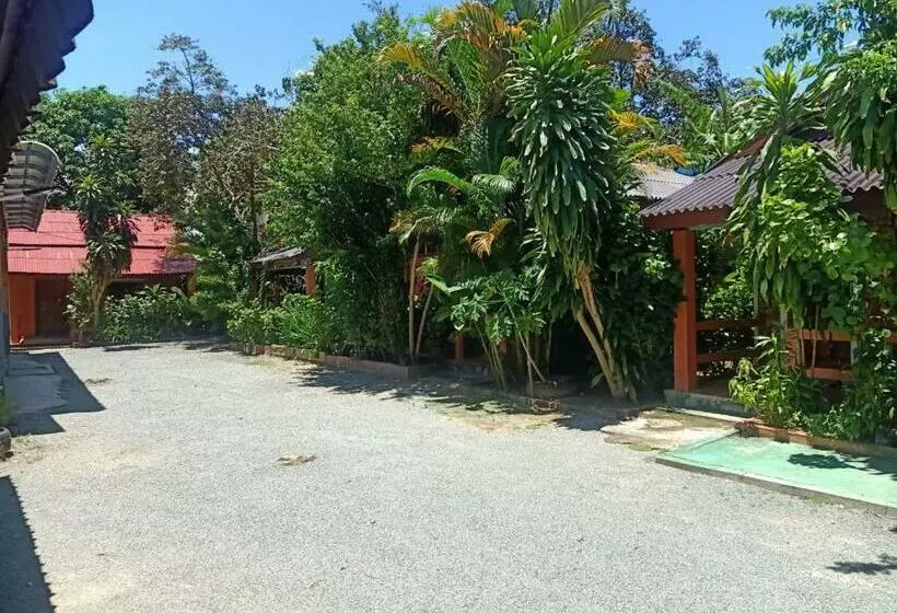 هتل Pina House
