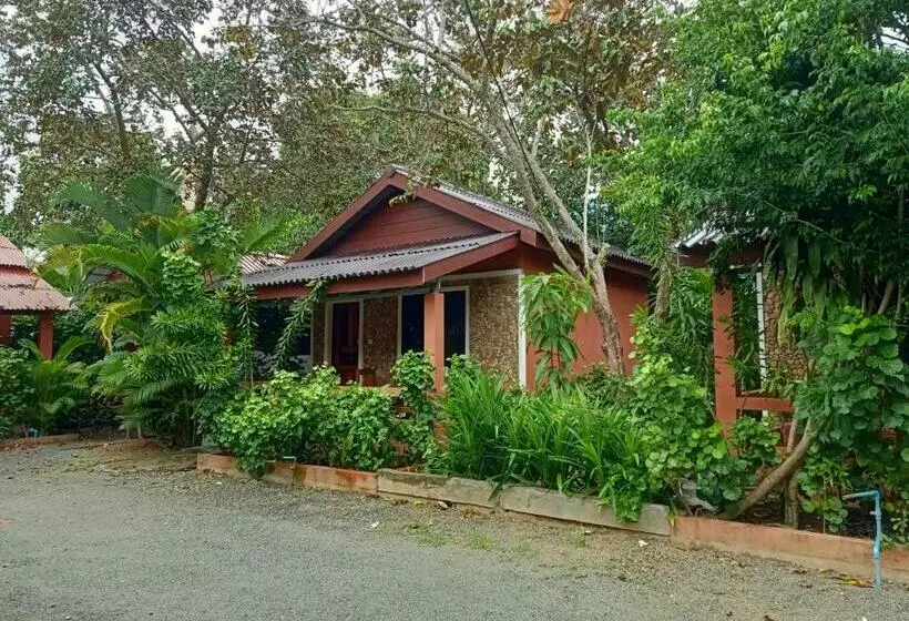 هتل Pina House