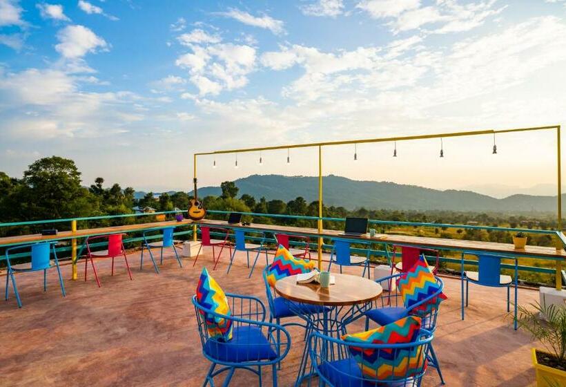 הוסטל Gostops Bir, Landing Site