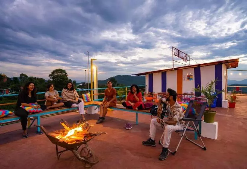 Retkeilymaja Gostops Bir, Landing Site