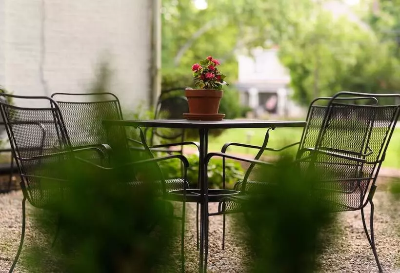 ユースホステル Rose Hill Inn