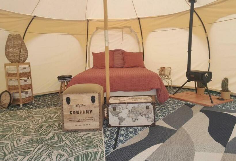 Bed and Breakfast Auberge La Marchadaine