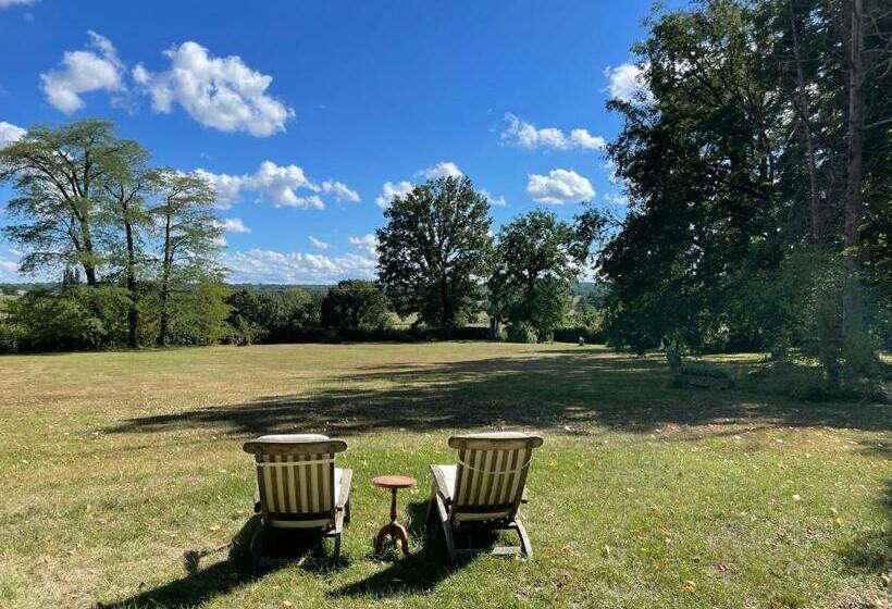 צימר Chateau Du Grand Lucay