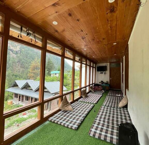 Hotel Moksha Woodhouse