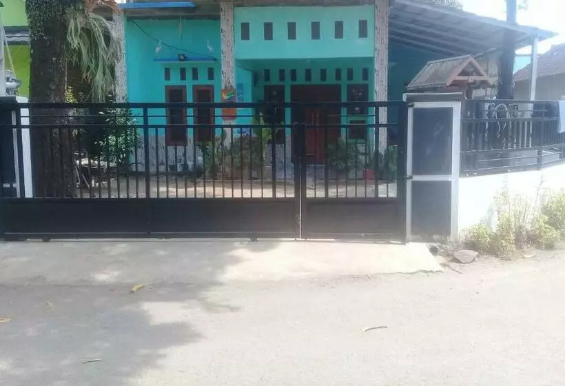 Putry Risky