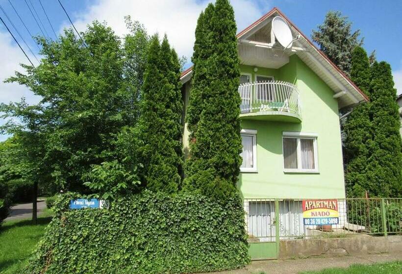 Zöld Apartmanház