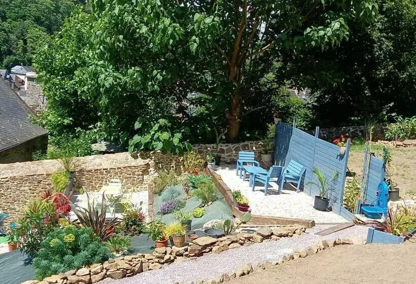 Aamiaismajoitus (B&B) Chambre D Hote Familiale De La Maison Bleue