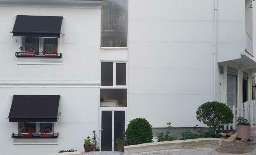 Hill View 7 Apartments