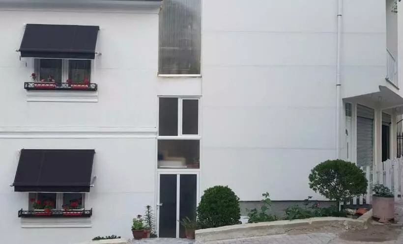 Hill View 7 Apartments