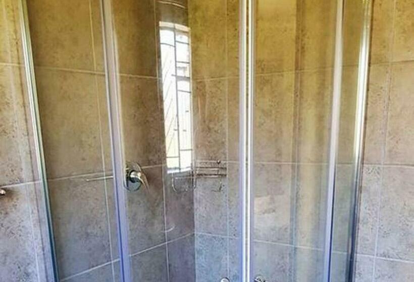 Пансион House 205