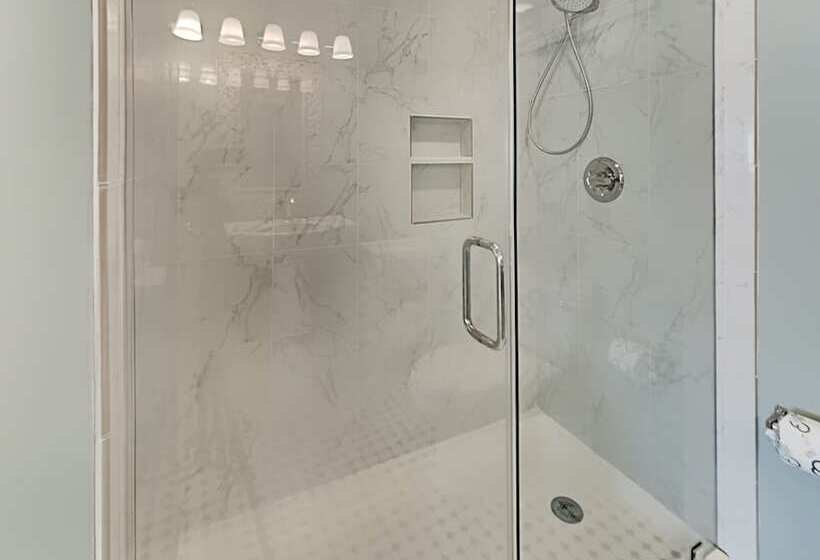 Sea Haunts #6b   Family Tides