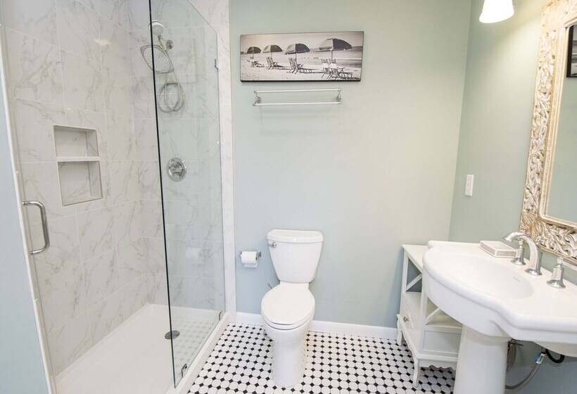 Sea Haunts #6b   Family Tides