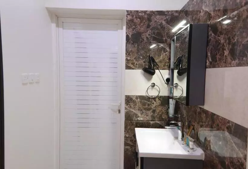 Aamiaismajoitus (B&B) شقق كلاس للشقق المخدومة