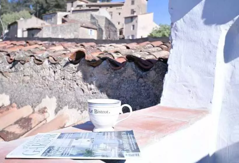 Aamiaismajoitus (B&B) La Cachette Du Comte