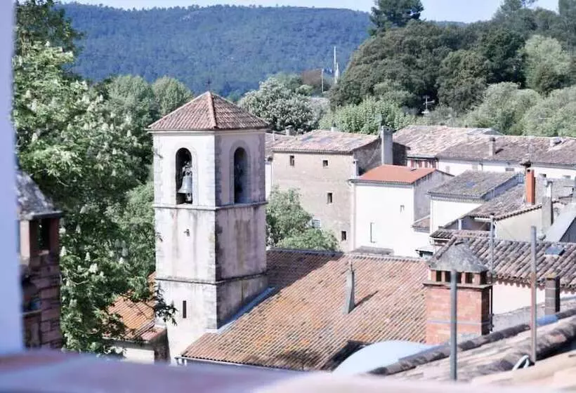 Aamiaismajoitus (B&B) La Cachette Du Comte