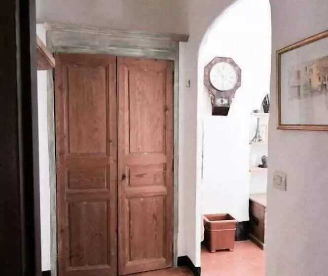 Aamiaismajoitus (B&B) La Cachette Du Comte