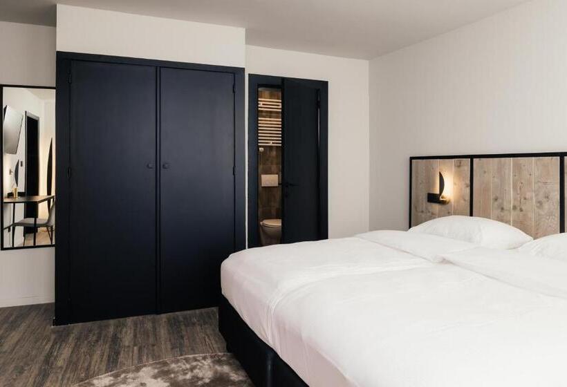 هتل Au Lit Des Ours