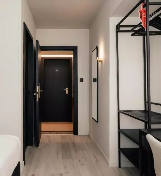 Hotelli Au Lit Des Ours