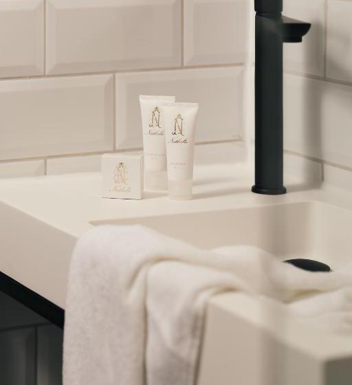 هتل Au Lit Des Ours