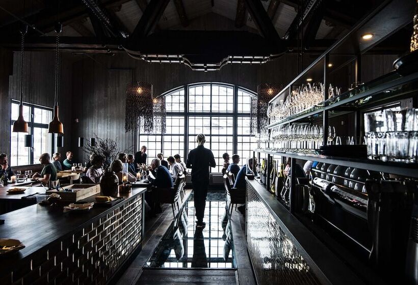 فندق Niehku Mountain Villa