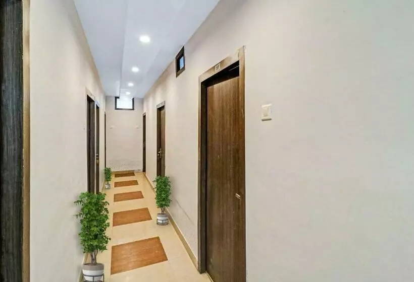 Hotelli Oyo Flagship 90120  Shaurya