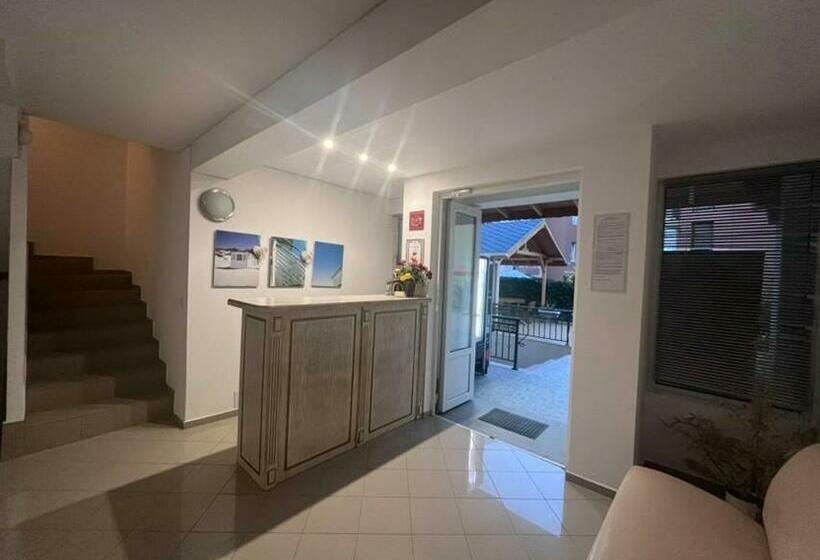 ペンション къща за гости Canavan S