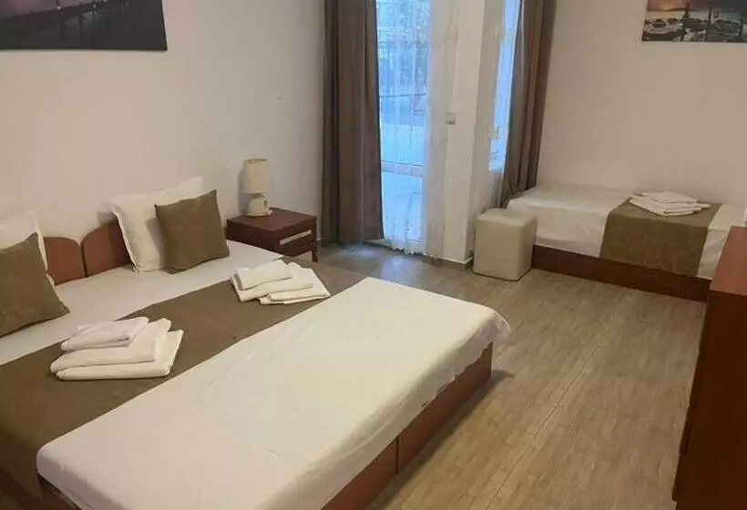 Majatalo къща за гости Canavan S